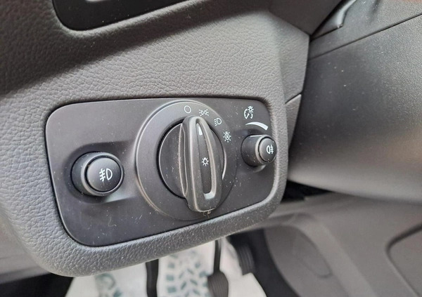 Ford Kuga cena 79900 przebieg: 126247, rok produkcji 2017 z Warszawa małe 379